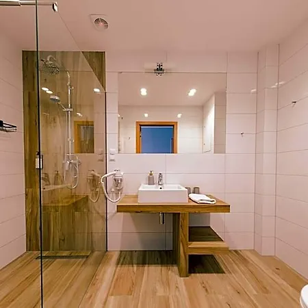 Panorama Hotel 3*